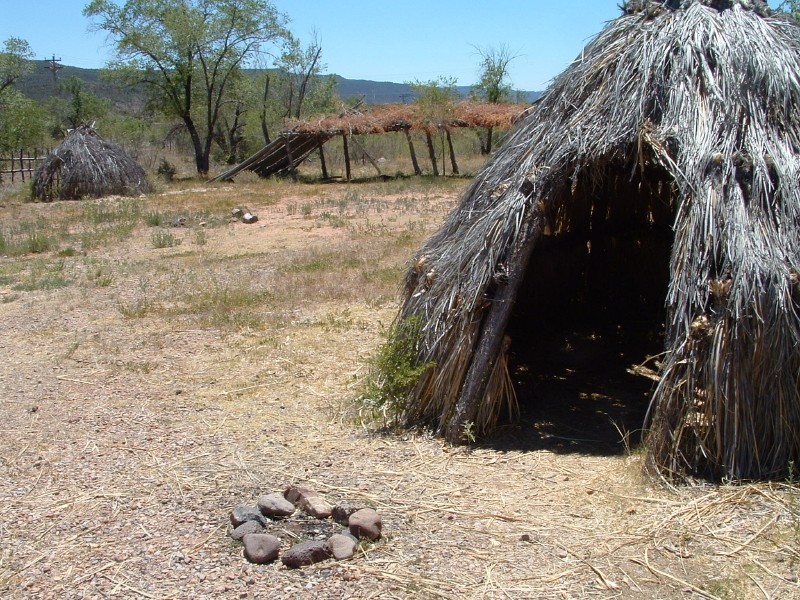 Where did the Lipan Apaches live?
