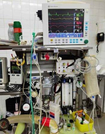 Figure 2. Anaesthetic monitors allow the detection of problems before adverse events occur.